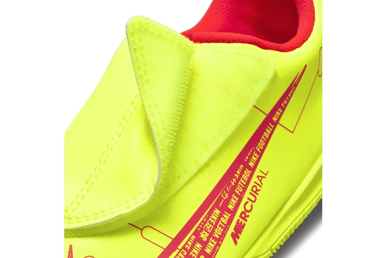 Nike Jr. Mercurial Vapor 14 Club IC Voetbalschoen Volt/bright Crimson KIDS 6 Nike Jr. Mercurial Vapor 14 Club IC Voetbalschoen Volt/bright Crimson KIDS - Afbeelding 6