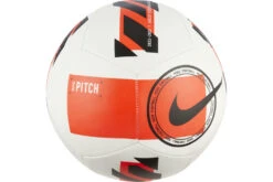 Nike Pitch Voetbal Wit/bright Crimson/zwart