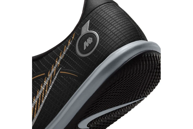 Nike Mercurial Vapor 14 Academy IC Voetbalschoen Zwart/goud 6 Nike Mercurial Vapor 14 Academy IC Voetbalschoen Zwart/goud - Afbeelding 6