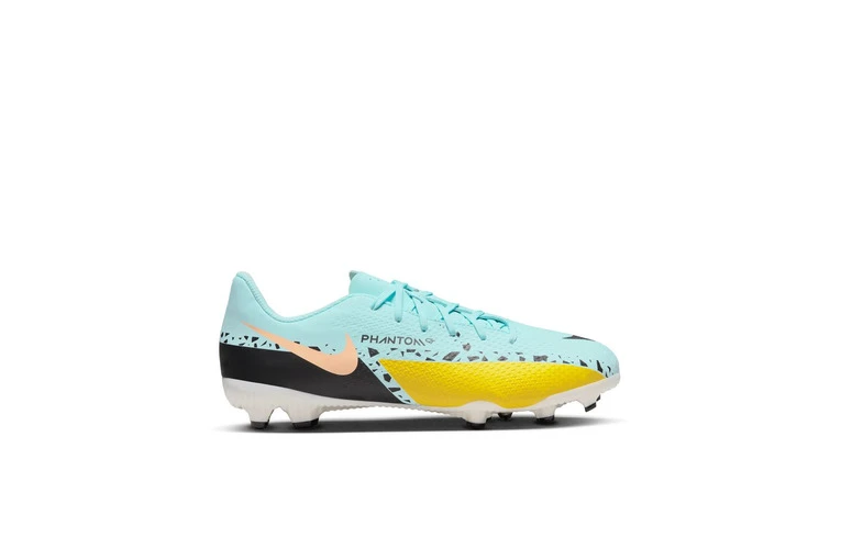 Nike Jr. Phantom GT2 MG Voetbalschoen Glacier Ice/Yellow Strike/Sunset Glow/Zwart KIDS 1 Nike Jr. Phantom GT2 MG Voetbalschoen Glacier Ice/Yellow Strike/Sunset Glow/Zwart KIDS